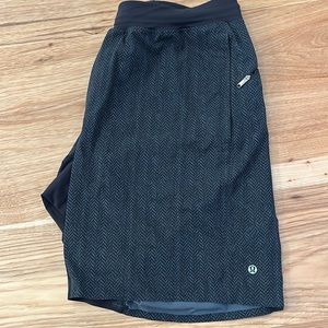 Men’s Lululemon Herringbone Shorts XL